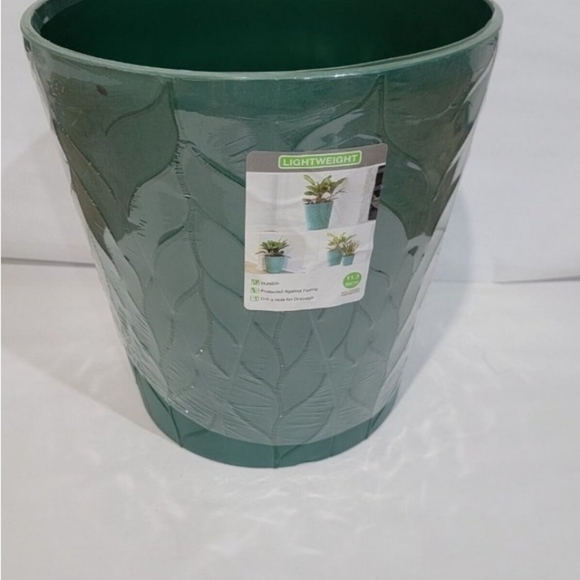 Southern Patio 7.3 Inch Lightweight Flower Planter - Picture 2 of 3